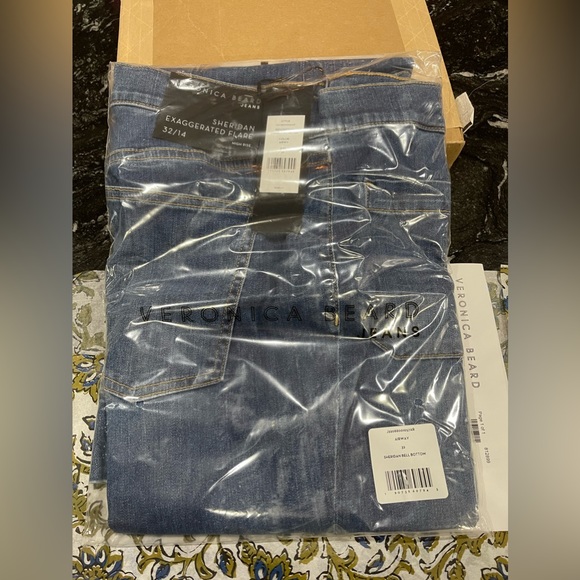 Veronica Beard Sheridan flare jeans in color: Airway, size: 32 NWT - Picture 7 of 7